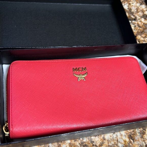 Mcm Saffiano Wallet - Picture 2 of 10